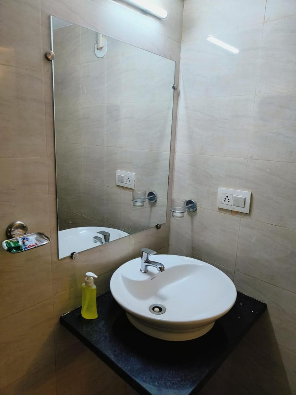 Green Field View Hotel แคนโดลิม ภายนอก รูปภาพ